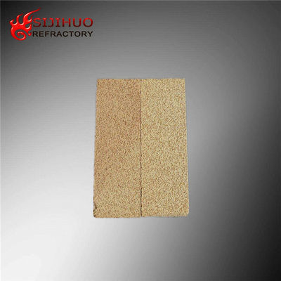 Grandi mattoni isolanti di alluminio per forni in ceramica Contenuto di MgO giallo leggero % 0,8-1.2