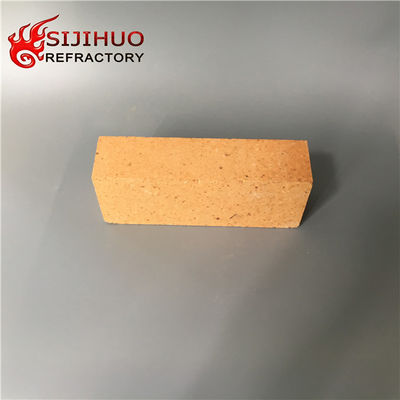 Fabbricazione di mattoni in argilla di alumina a bassa porosità per forni di vetro