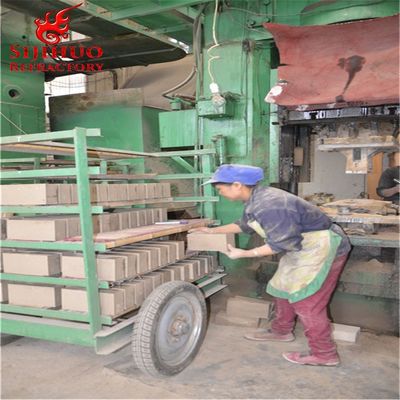 Materiale di blocco di allumina resistente agli acidi per la costruzione di camini nei forni industriali
