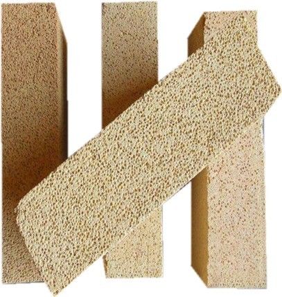 Grandi mattoni isolanti di alluminio per forni in ceramica Contenuto di MgO giallo leggero % 0,8-1.2