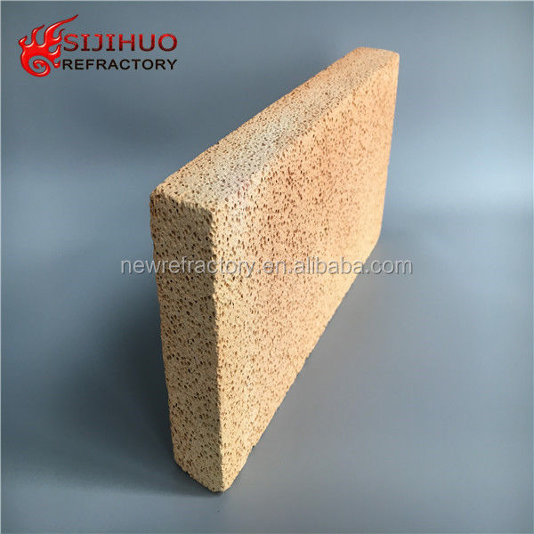 Isolamento mattoni da fuoco con contenuto di MgO % 0,8-1,2 e materie prime ceramiche